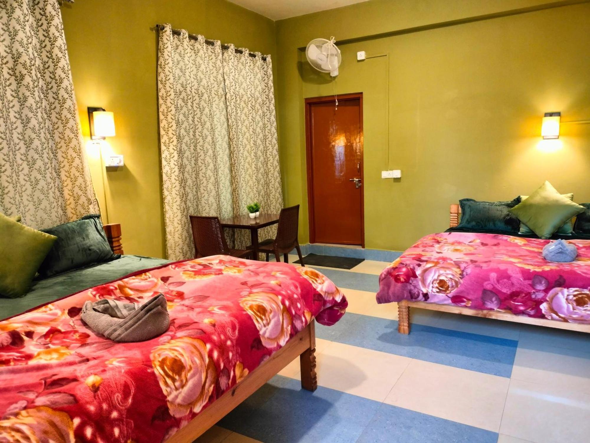 فندق The Alpine Vista المورا المظهر الخارجي الصورة